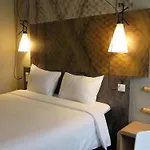 Ibis 3*