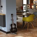 Ibis 3*
