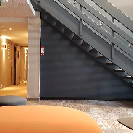 Ibis Hotel 3*