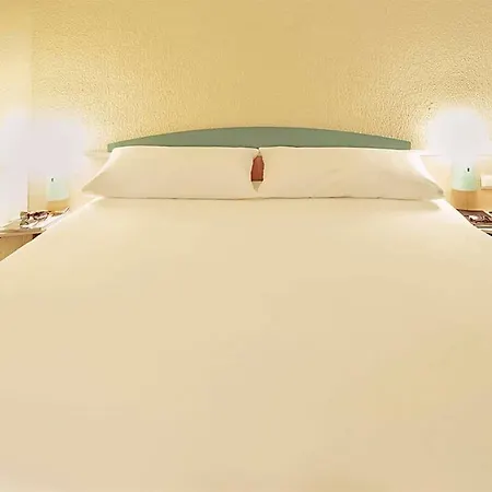 Ibis 3*