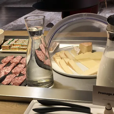 Ibis Hotel 3*