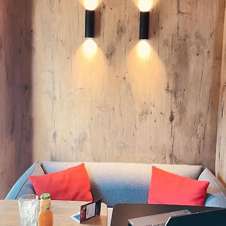 イビス ホテル 3*