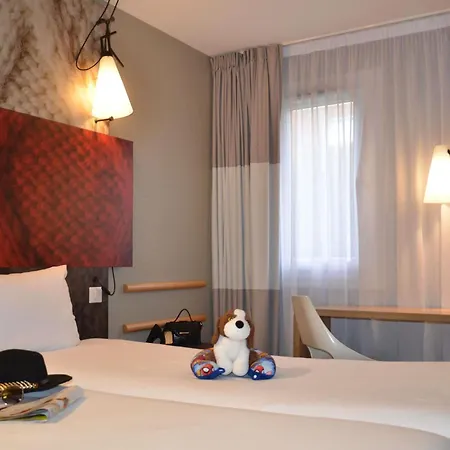 Отель Ibis Мелён