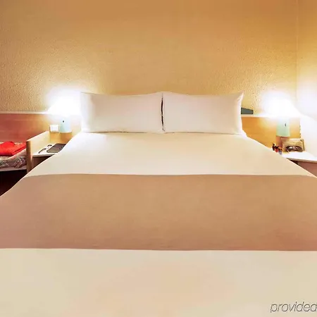 Ibis Отель